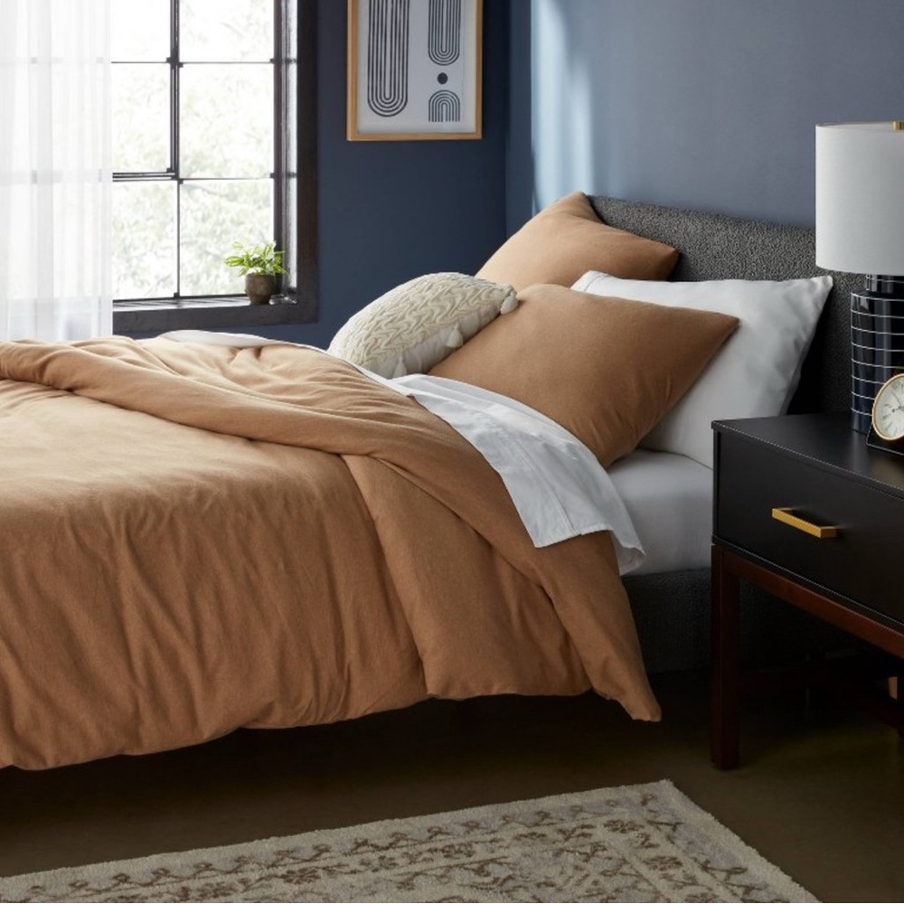 Threshold Warm Brown Bedding Duvet with 2 Pillowcases